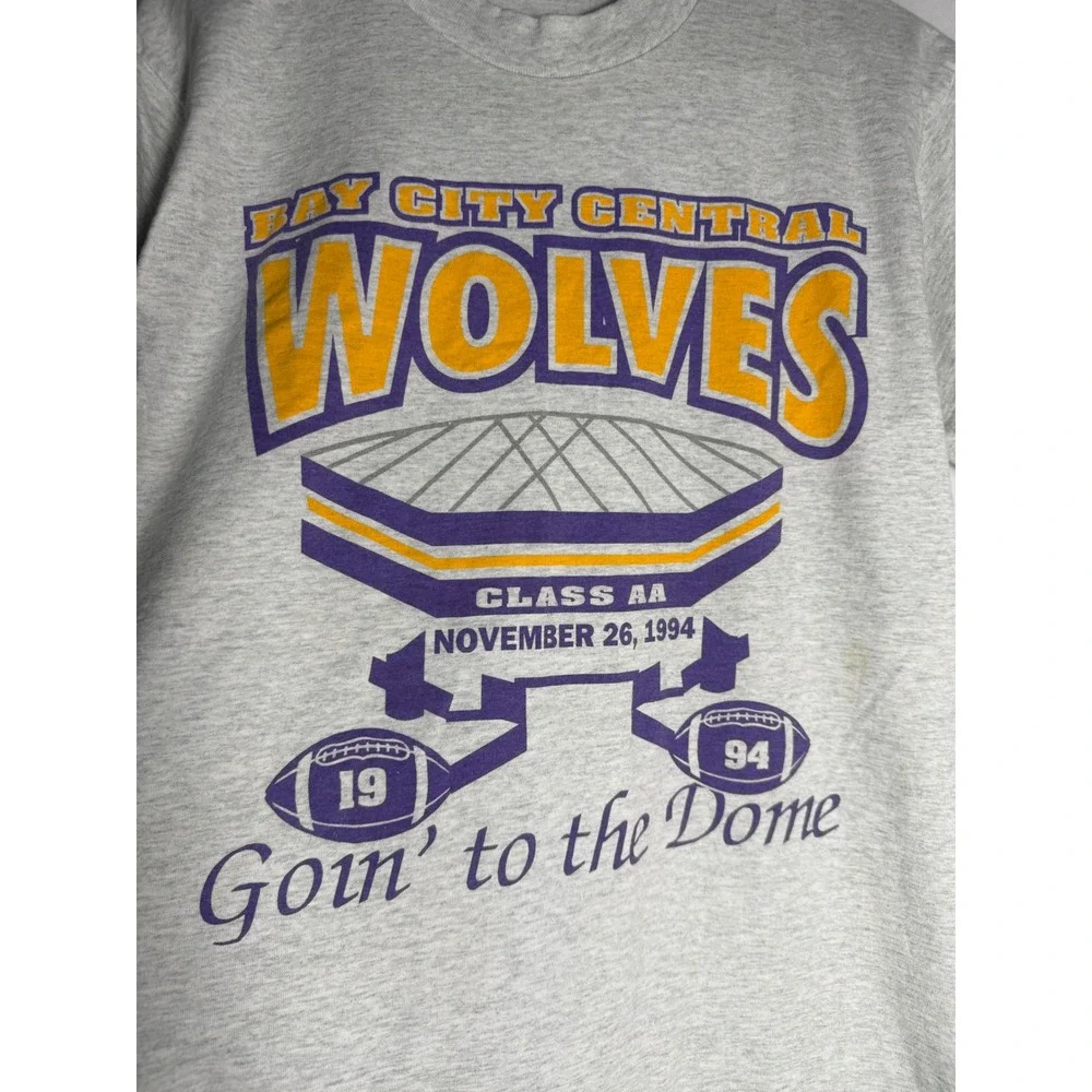 Vintage 90s Bay City Central Wolves Football T-Shirt‎ Fruit of the Loom Medium